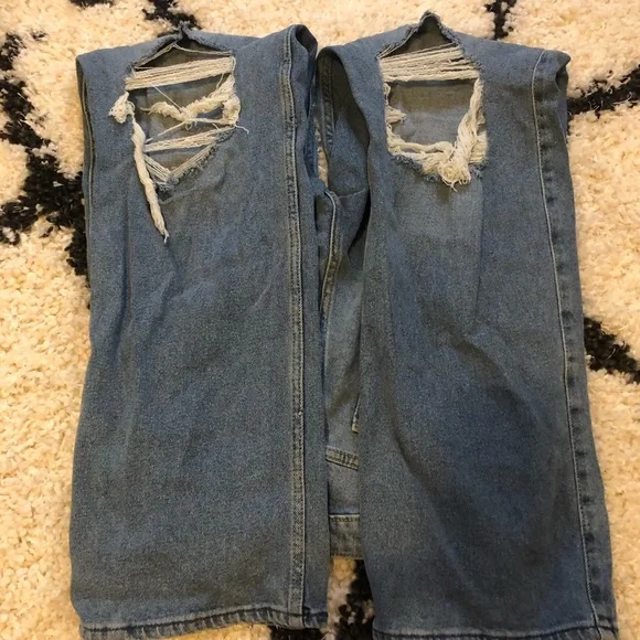 Hollister 5L super high rise distressed dad jeans - Picture 3 of 5